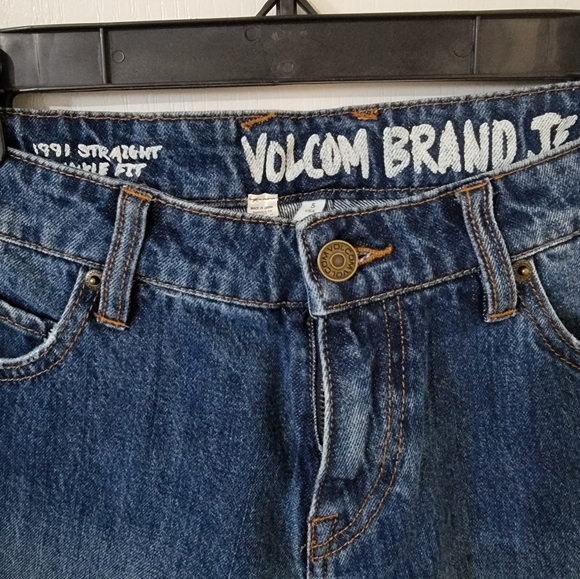 NWT Volcom Women’s Denim Jeans, 1991 Straight Ankle Fit, Size 5 - Picture 2 of 3